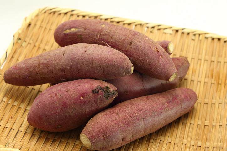 編みカゴにのったあまはづき