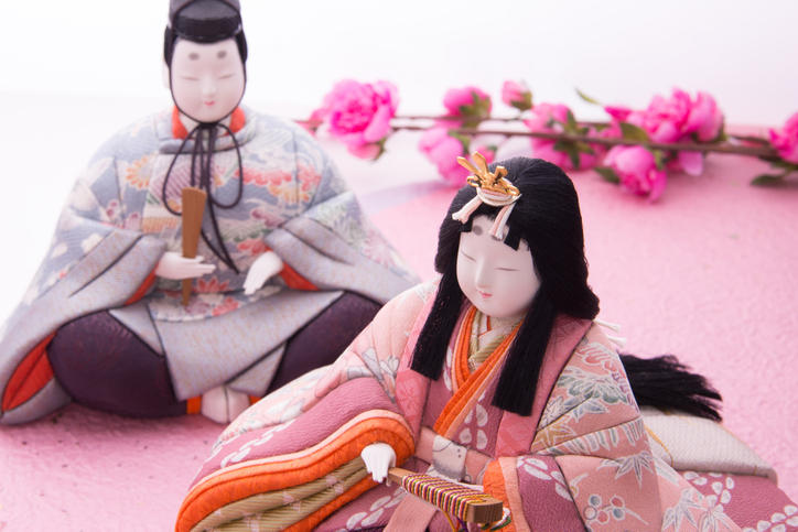男雛と女雛と桃の花