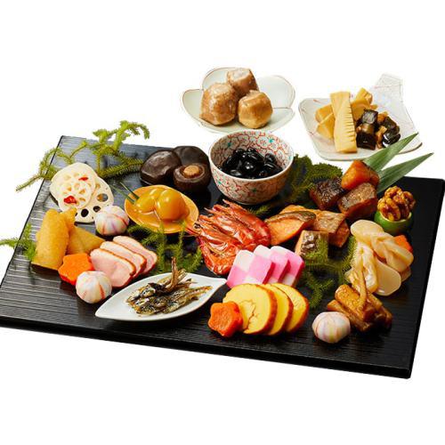 黒い皿にのった浅田屋の「真空パックおせち 真空浅田屋-10」