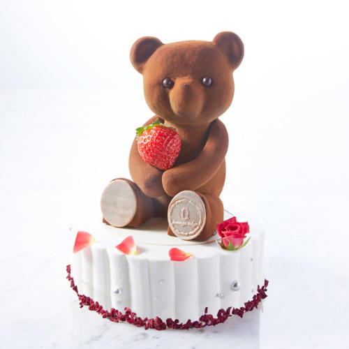 テディベアがのったショートケーキ。