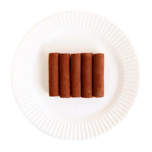 棒状のチョコレートが器に盛られている