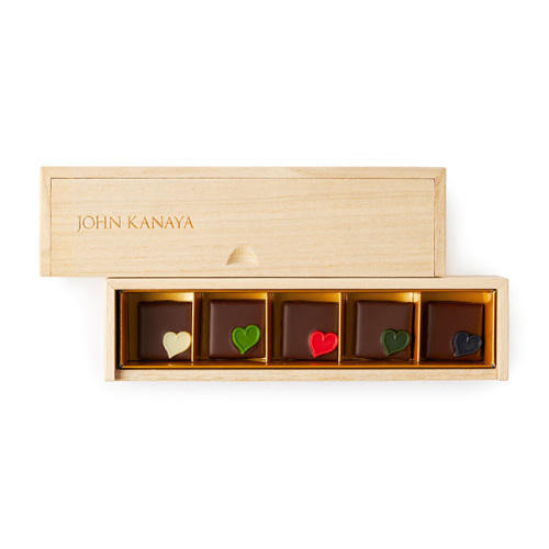 「ジョンカナヤ」LUXURY BONBON JOHN KANAYAのパッケージ中身