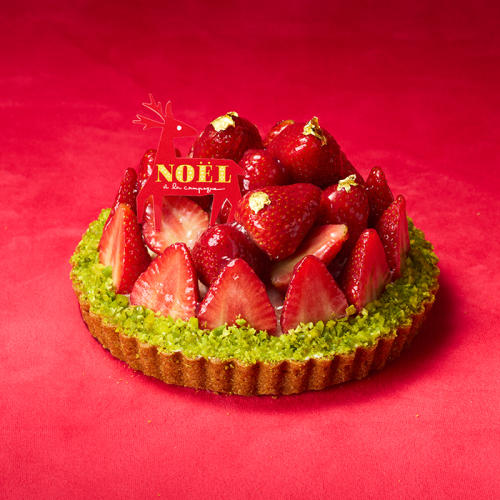 赤いシートにのったア・ラ・カンパーニュの「シュぺリュール＜12月24日午前10時から午後2時受け取り＞」