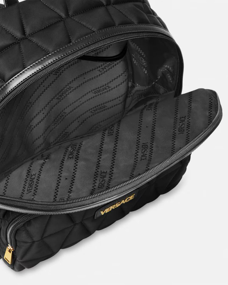 VERSACE<ヴェルサーチェ> 新作バックパックのご紹介|WHAT'S VERSACE<ヴェルサーチェ> 新作バックパックのご紹介|WHAT'S