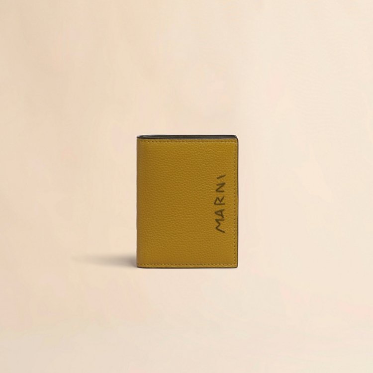 MARNI＜マルニ＞ オンラインストアに新着アイテムがラインアップ