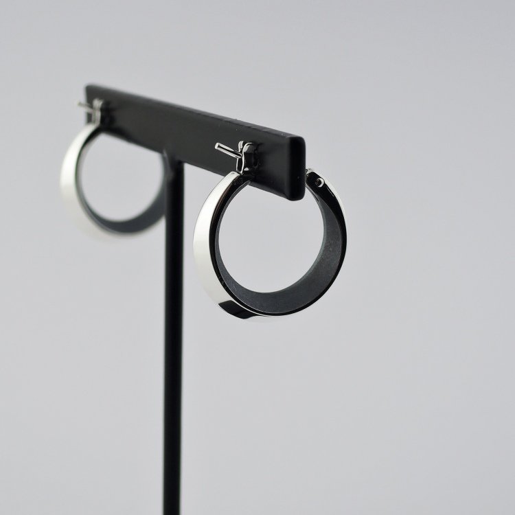 画像③sumiiro_3_the gray ピアス.jpg