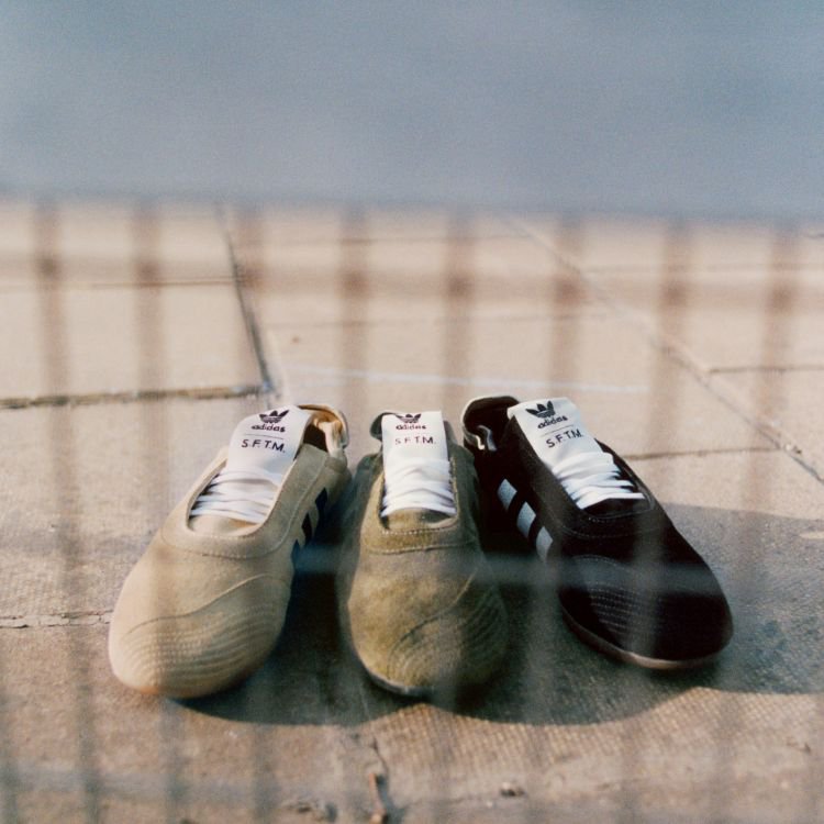 60%off阪急メンズ購入SANNINOレザーパーカー46 HANKYU MEN'S THE OUTERWEAR 2024