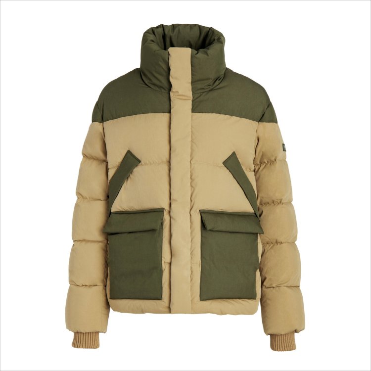 2025年秋冬コレクションを展開 ｜TATRAS＜タトラス＞ AW 2025 POP-UP