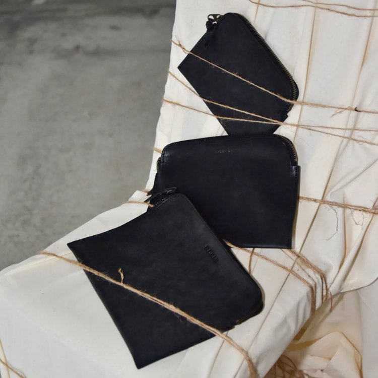 4_4 Faber POUCH_BK S8,800JPY M11,000JRY L13,200JPY(intax).jpg