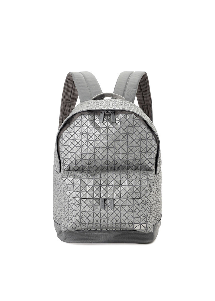 BAO BAO ISSEY MIYAKE DAYPACK REFLECTOR SILVER.jpg