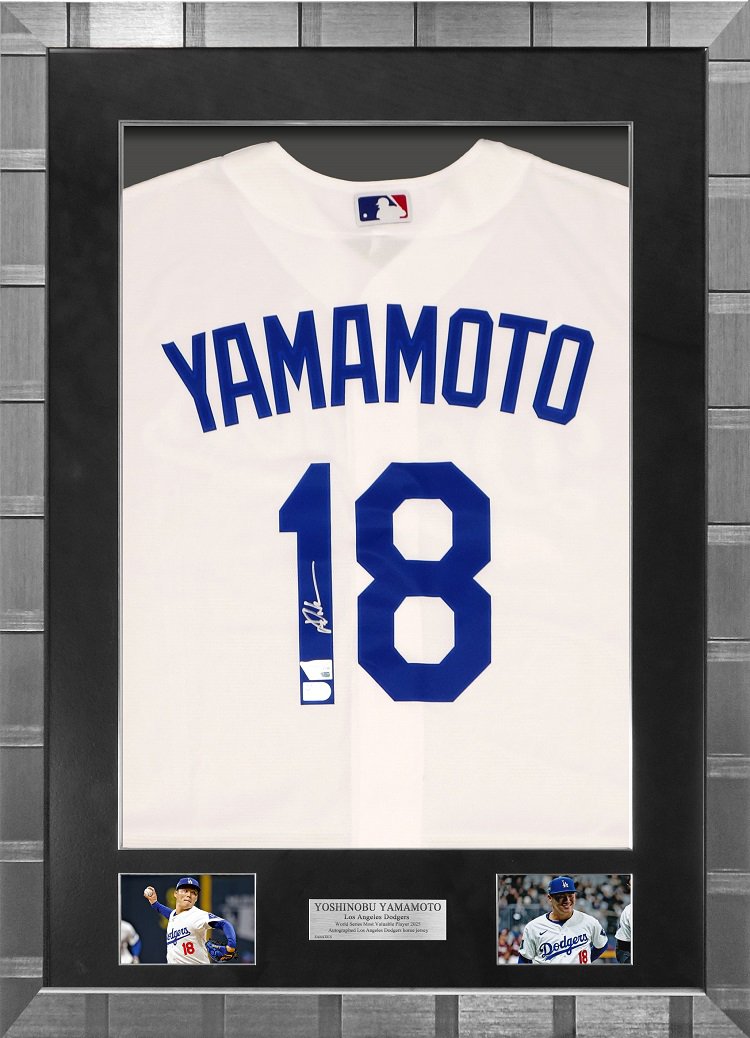 山本由伸 直筆サイン入りユニフォーム