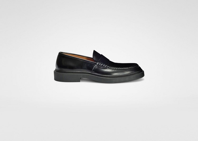 LOAFER