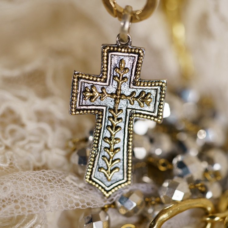 SANTO DE SOL CROSS PENDANT