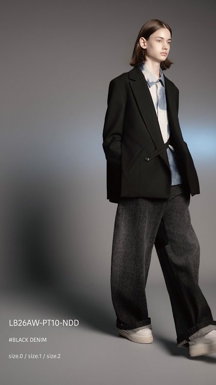 Licht Bestreben 2026A/W collection Look 3