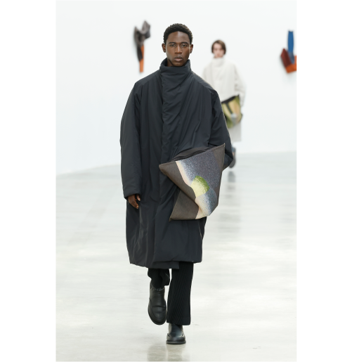 HOMME PLISSÉ ISSEY MIYAKE