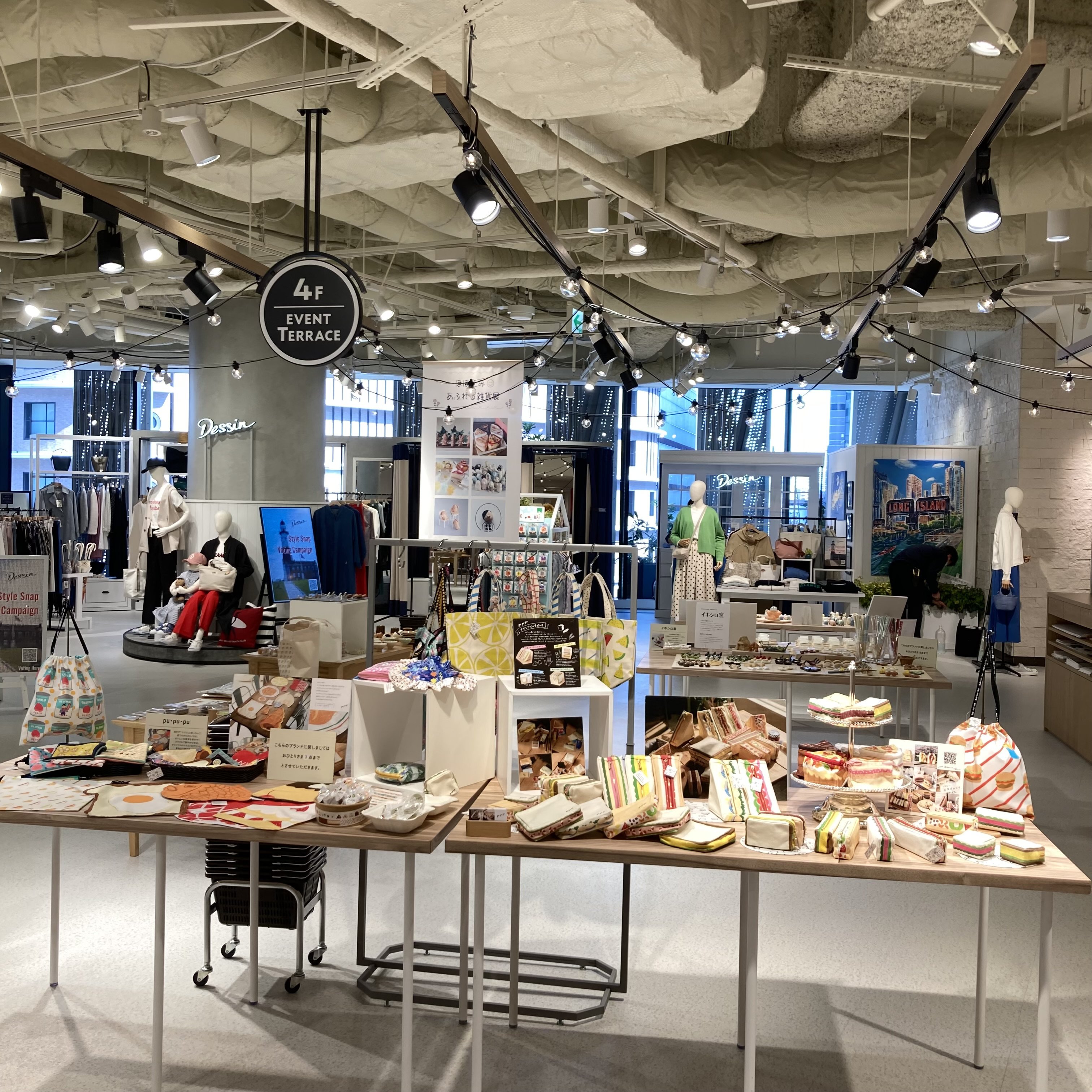 ふぇり子★阪急阪神百貨店アンティーク屋で購入 今年から阪急うめだ本店のクリスマスはワクワク、ドキドキの