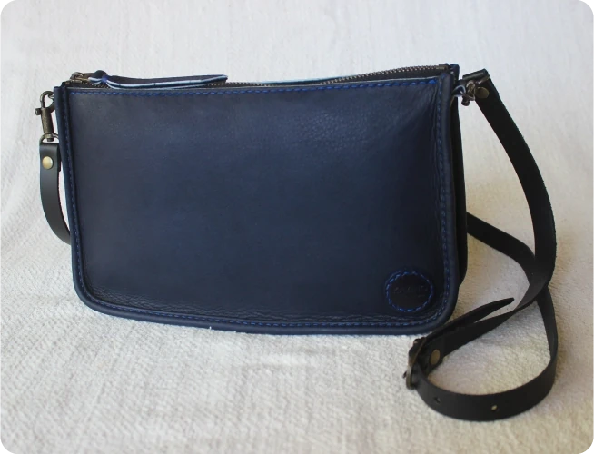 「KAZINO leather works」